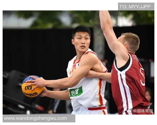 上海篮球队在世界杯积分榜上以62分稳居第一名展现强劲实力